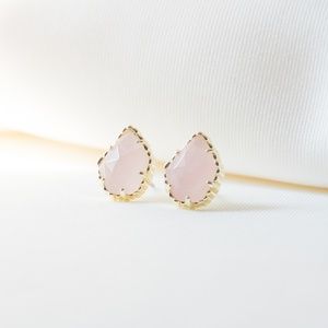 Kendra Scott Jewelry - Kendra Scott Tessa Gold Earrings In Rose Quartz Kendra Scott Jewelry - Kendra Scott Tessa Gold Earrings In Rose Quartz